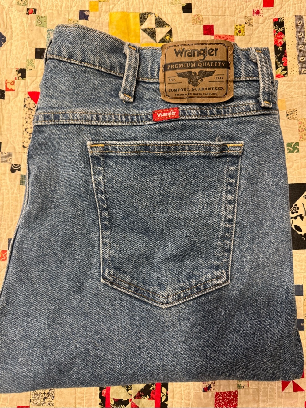 Wrangler Men’s Light Blue Relaxed Fit Jeans